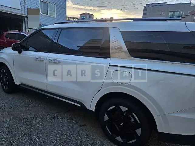 Photo 2 of 29: 2026 Kia Carnival Hybrid — Korean insurance auction