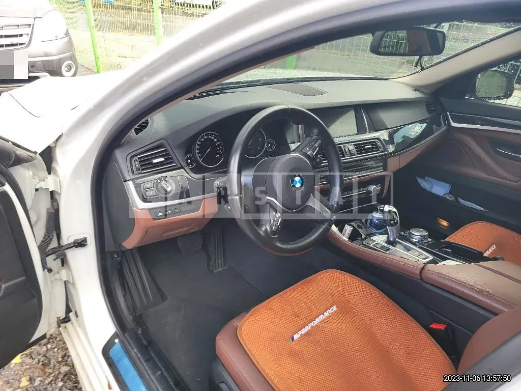 Photo 2 of 34: 2016 BMW 520d, VIN WBA5E5107GG208796 — Korean insurance auction