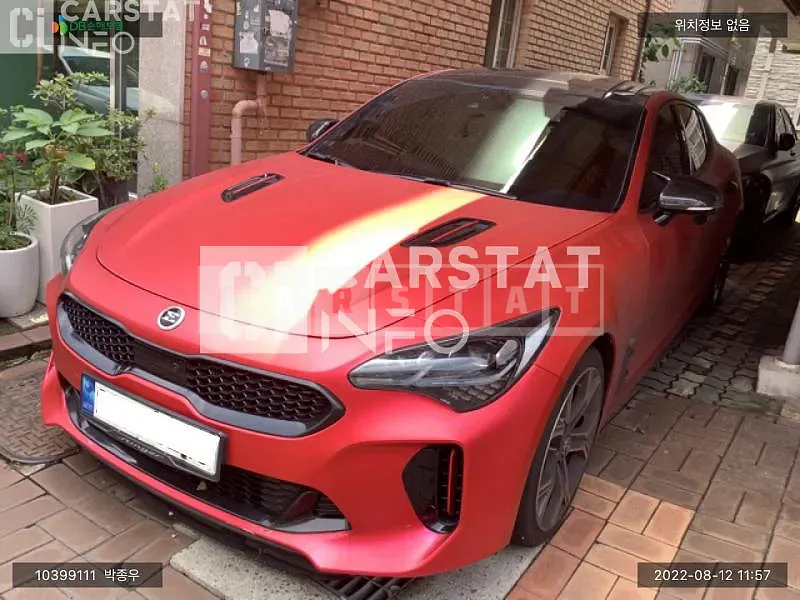 Photo 2 of 11: 2017 Kia Stinger, VIN KNAE351ABJS004465 — Korean insurance auction
