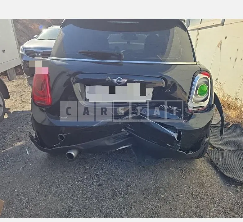 Photo 2 of 12: 2017 MINI Cooper D — Korean insurance auction