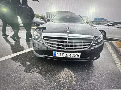 Photo 1 of 16: 2019 Mercedes-Benz E300, VIN WDDZF4JB8KA590884 — Korean insurance auction