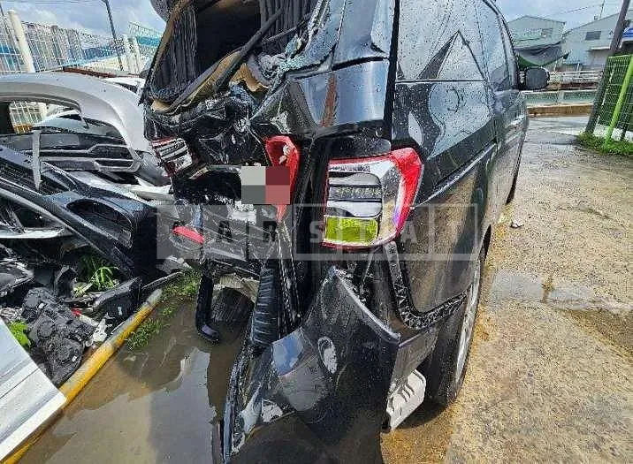 Photo 2 of 12: 2019 Kia Carnival High Limousine — Korean insurance auction