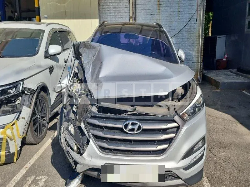Photo 2 of 24: 2015 Hyundai Tucson TL — Korean insurance auction