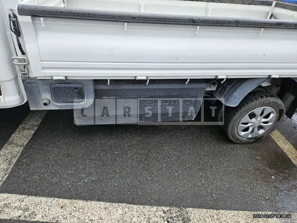 Photo 2 of 31: 2022 Hyundai Potter 2 Institutes, VIN KMFZCZ7NFNU040767 — Korean insurance auction