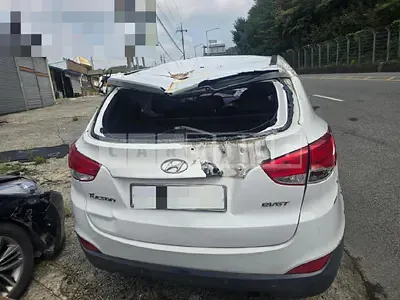 Photo 1 of 11: 2014 Hyundai Tucson ix — Korean insurance auction
