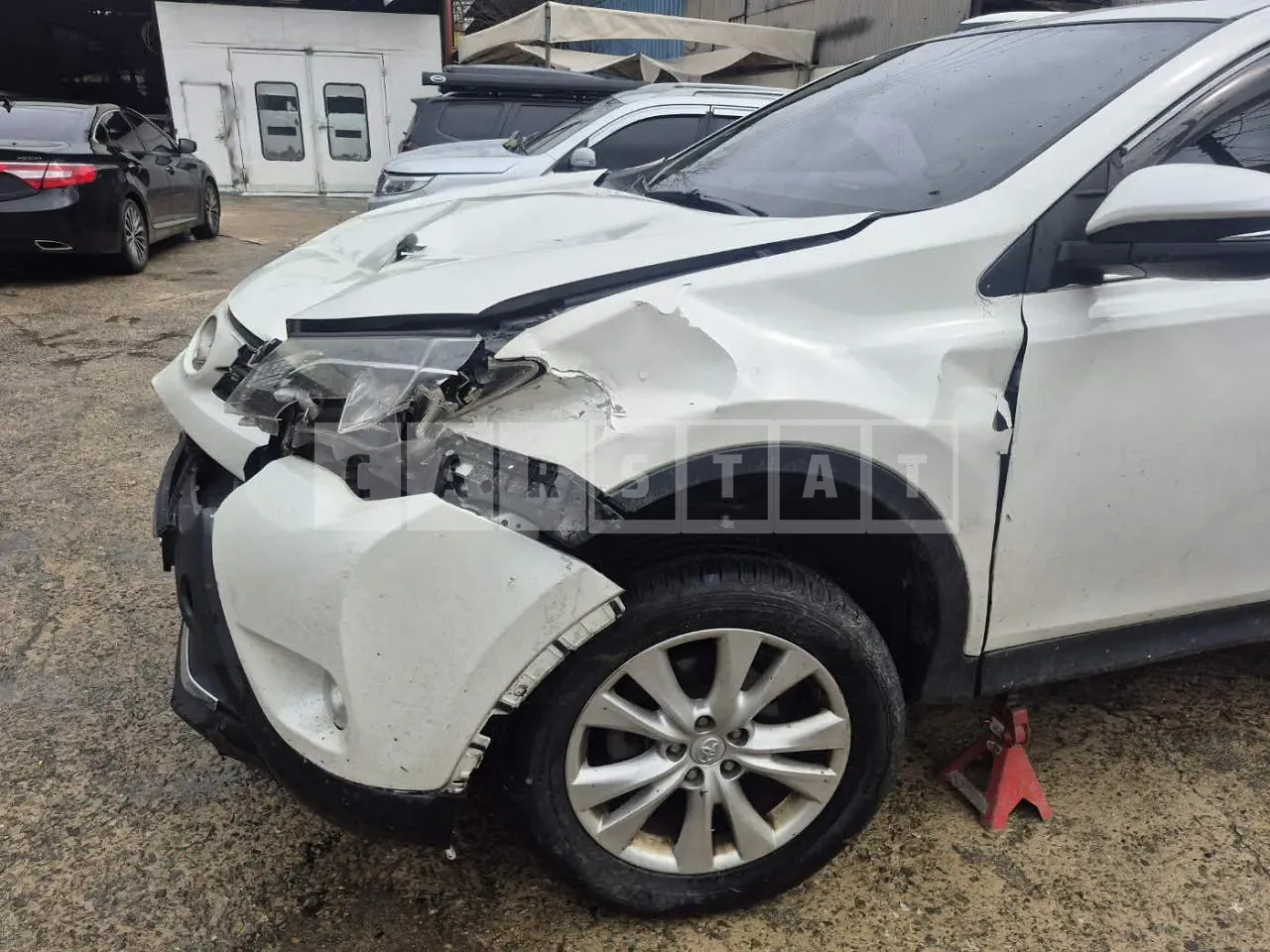 Photo 2 of 10: 2015 Toyota Lave 4 2WD, VIN JTMYFREV7FD049496 — Korean insurance auction