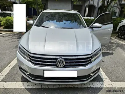 Photo 1 of 16: 2018 Volkswagen Passat 2.0 TSI — Korean insurance auction