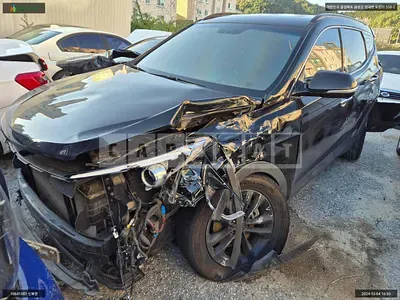 Photo 1 of 12: 2018 Hyundai Santa Fe, VIN KMHSW81UBJU840022 — Korean insurance auction