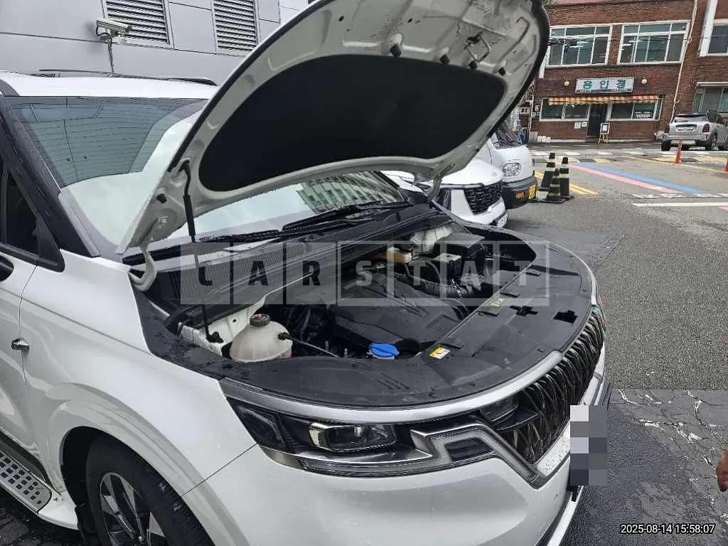 Photo 2 of 22: 2022 Kia Carnival Gasoline — Korean insurance auction
