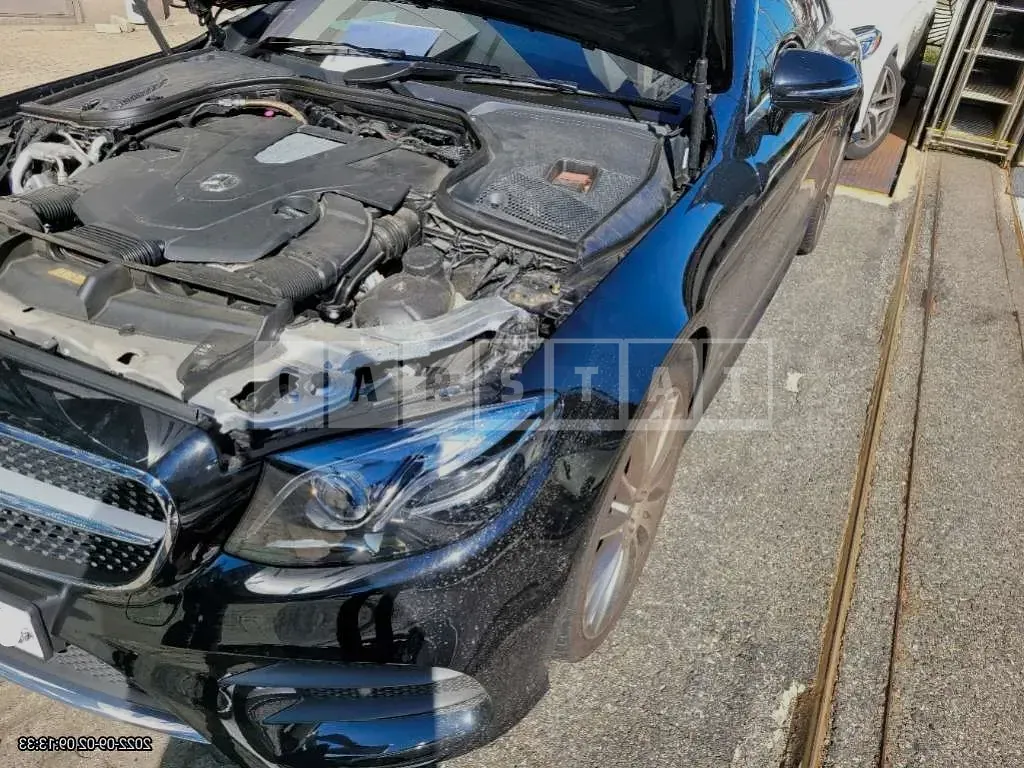 Photo 2 of 9: 2020 Mercedes-Benz E450 4Matic Coupe, VIN W1K1J6JB4LF137390 — Korean insurance auction