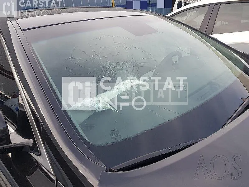 Photo 2 of 15: 2018 Genesis G80 3.3, VIN KMHGL41DDJU286268 — Korean insurance auction