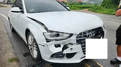 Photo 1 of 17: 2016 Audi A4 30 TDI — Korean insurance auction
