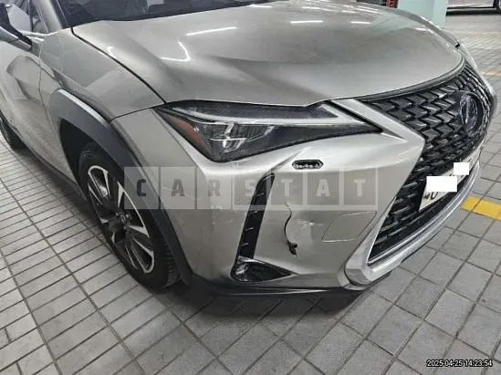 Photo 2 of 8: 2019 Toyota Lexus UX250h AWD — Korean insurance auction