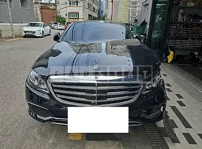Photo 1 of 32: 2019 Mercedes-Benz E 300 4Matic — Korean insurance auction