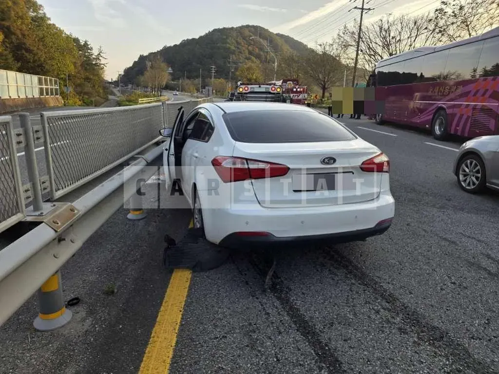Photo 2 of 6: 2015 Kia Kz 1.SH — Korean insurance auction