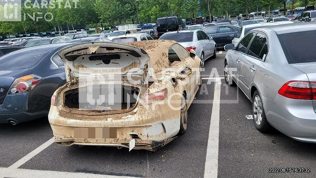 Photo 2 of 15: 2019 Mercedes-Benz E220d Cabriolet, VIN WDD1K1EB0KF115623 — Korean insurance auction