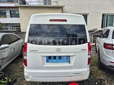 Photo 1 of 10: 2023 ET4 Van — Korean insurance auction
