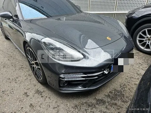 Photo 2 of 55: 2023 Porsche Panamera 4 e-Hybrid — Korean insurance auction