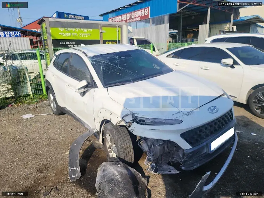 Photo 2 of 13: 2021 Hyundai Kona, VIN KMHK3813GMU780428 — Korean insurance auction