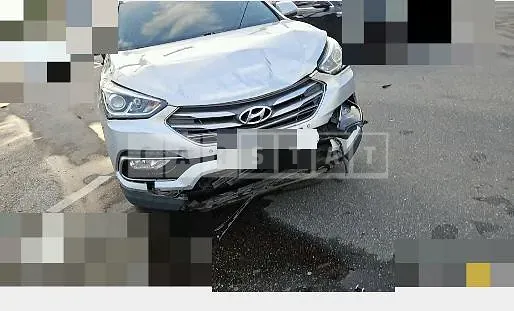 Photo 2 of 4: 2016 Hyundai Santa Fe DM — Korean insurance auction