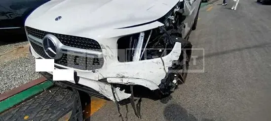 Photo 2 of 28: 2020 Mercedes-Benz GLB250 4Matic — Korean insurance auction