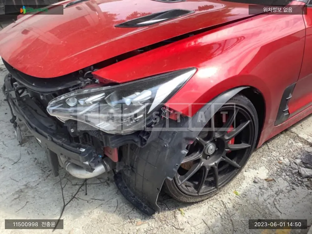 Photo 2 of 17: 2018 Kia Stinger, VIN KNAE751CDKS052861 — Korean insurance auction