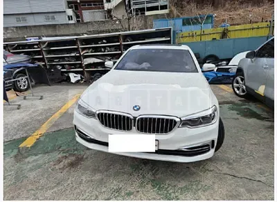 Photo 1 of 16: 2020 BMW 520d xDrive Luxury — Korean insurance auction