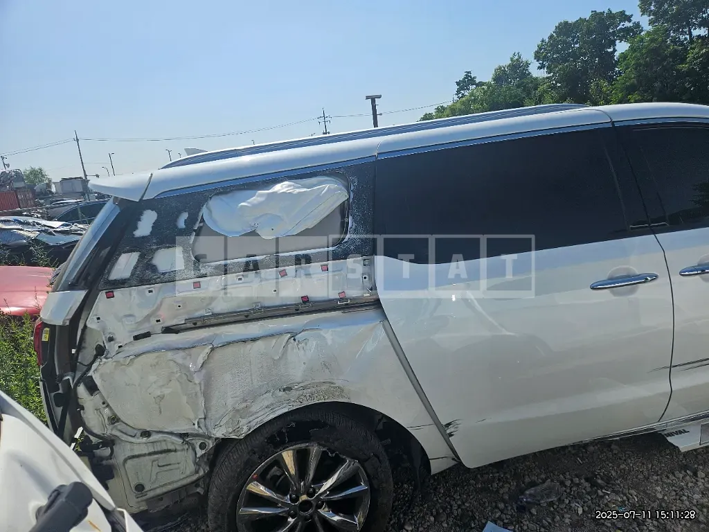 Photo 2 of 26: 2018 Kia Carnival Limousine — Korean insurance auction