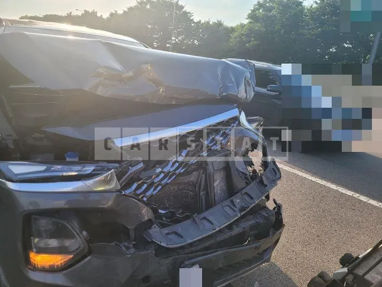 Photo 2 of 12: 2019 Hyundai Santa Fe 2.0 — Korean insurance auction