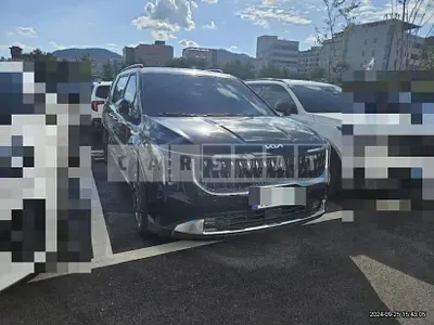 Photo 1 of 5: 2024 Kia Carnival Hybrid — Korean insurance auction