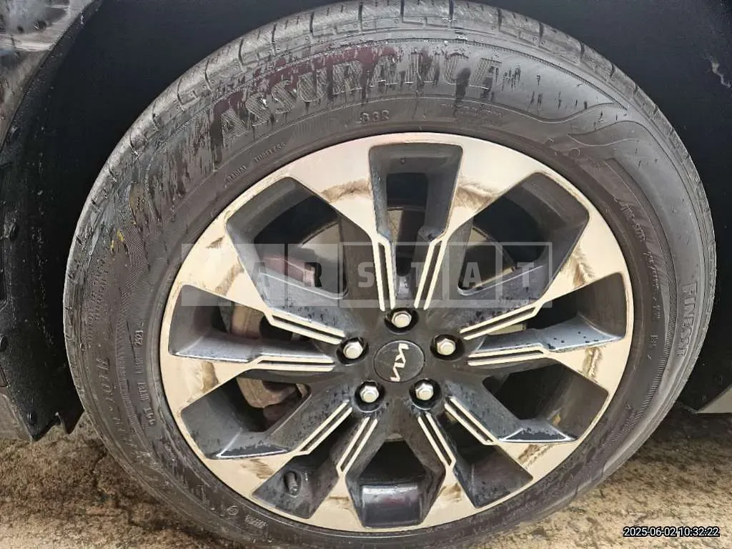 Photo 2 of 3: 2023 Kia (parts) Carnival Wheel — Korean insurance auction