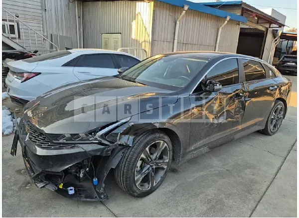Photo 2 of 11: 2022 Kia K5 — Korean insurance auction
