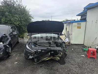 Photo 1 of 17: 2016 Kia K7, VIN KNALB41ABGA022227 — Korean insurance auction