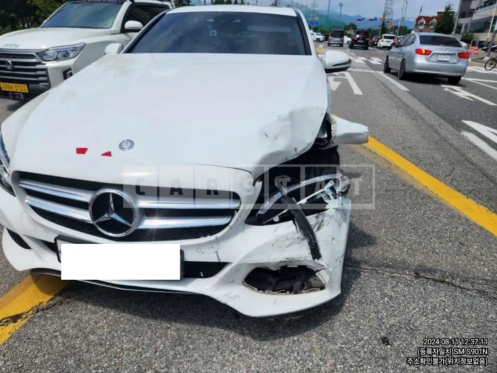 Photo 2 of 8: 2016 Mercedes-Benz C220 d — Korean insurance auction