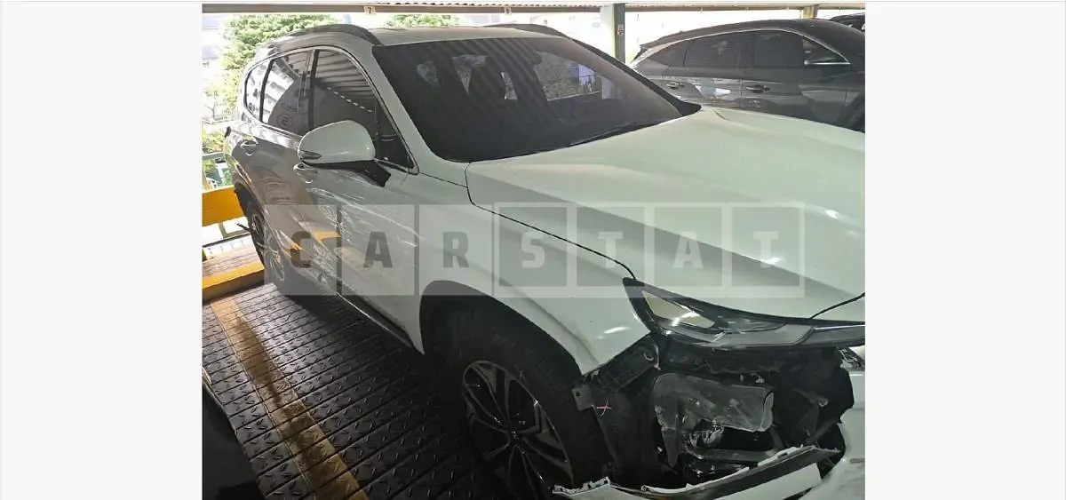 Photo 2 of 13: 2018 Hyundai Santa Fe TM — Korean insurance auction