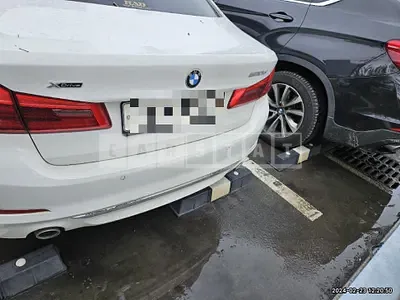 Photo 1 of 17: 2018 BMW 520d xDrive, VIN WBAJC5105JWE55125 — Korean insurance auction