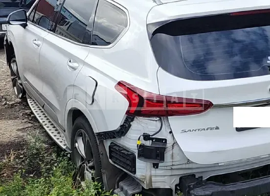 Photo 2 of 10: 2019 Hyundai Santa Fe, VIN KMHS581CBKU144080 — Korean insurance auction