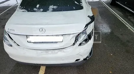 Photo 2 of 26: 2018 Mercedes-Benz C 200, VIN WDDWF4CBXJF629119 — Korean insurance auction