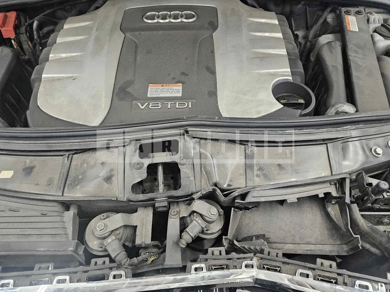 Photo 2 of 16: 2015 Audi A8L 60 TDI quattro, VIN WAUZZZ4H9FN036571 — Korean insurance auction