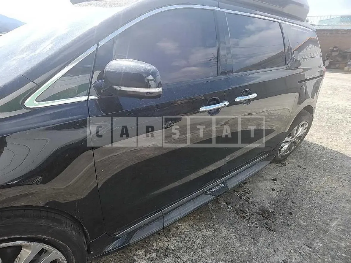 Photo 2 of 32: 2018 Kia Carnival High Limousine, VIN KNAME81ABJS435837 — Korean insurance auction
