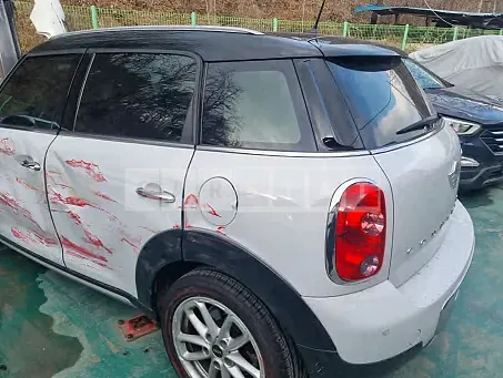 Photo 2 of 10: 2015 MINI Cooper D Countryman ALL4, VIN WMWXD5101FWR72563 — Korean insurance auction
