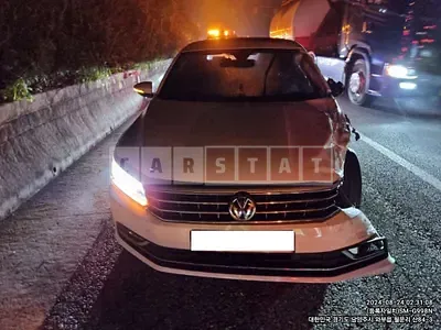 Photo 1 of 6: 2018 Volkswagen Passat 2.0 TSI — Korean insurance auction
