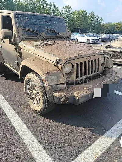 Photo 1 of 10: 2017 Jeep Wrangler — Korean insurance auction