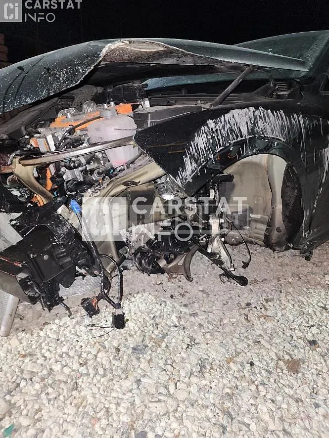 Photo 2 of 4: 2021 Kia K5, VIN KNAG341JBMA015138 — Korean insurance auction