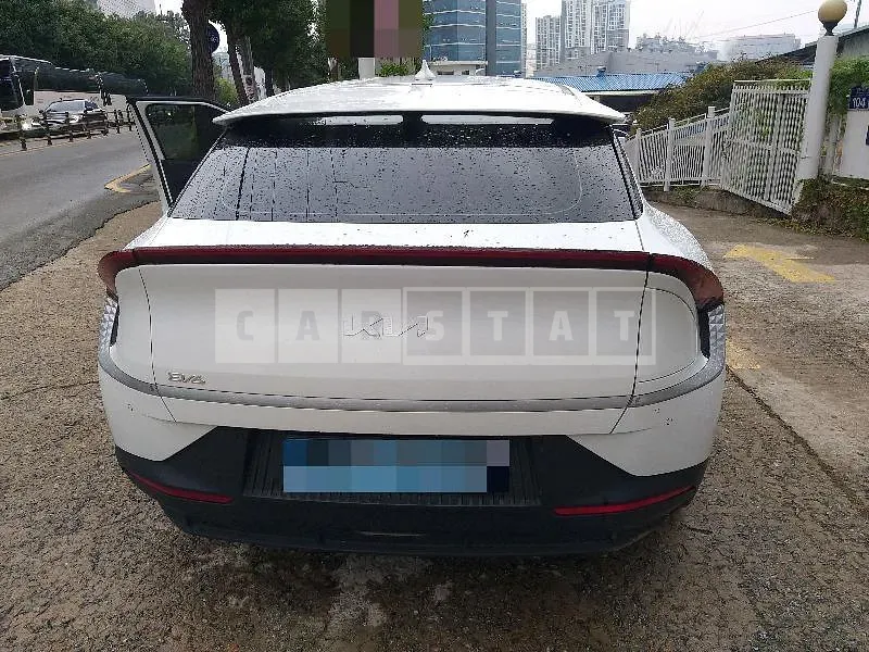 Photo 2 of 81: 2022 Kia EV6 Long Range Air, VIN KNAC281AFNA046111 — Korean insurance auction