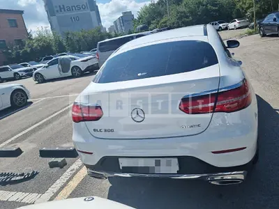 Photo 1 of 77: 2019 Mercedes-Benz GLC300 4Matic Coupe, VIN WDC0J4KB2KF528068 — Korean insurance auction