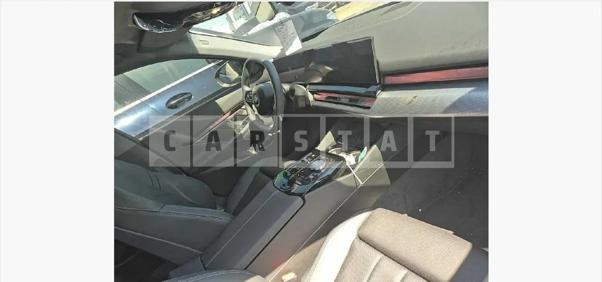 Photo 2 of 20: 2026 BMW 520i — Korean insurance auction