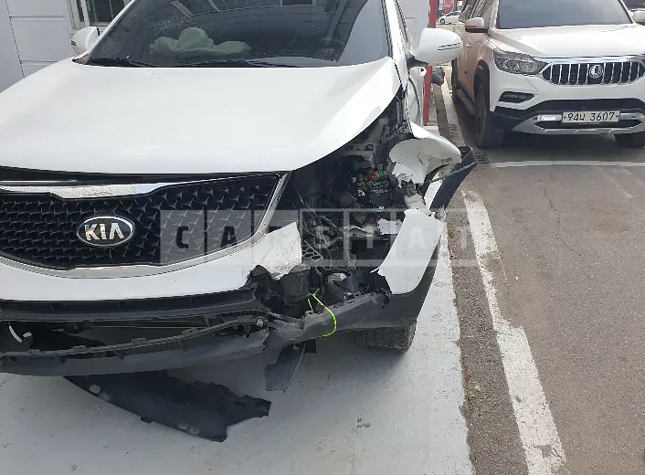 Photo 2 of 6: 2016 Kia Sportage, VIN KNAPB813BGK798589 — Korean insurance auction