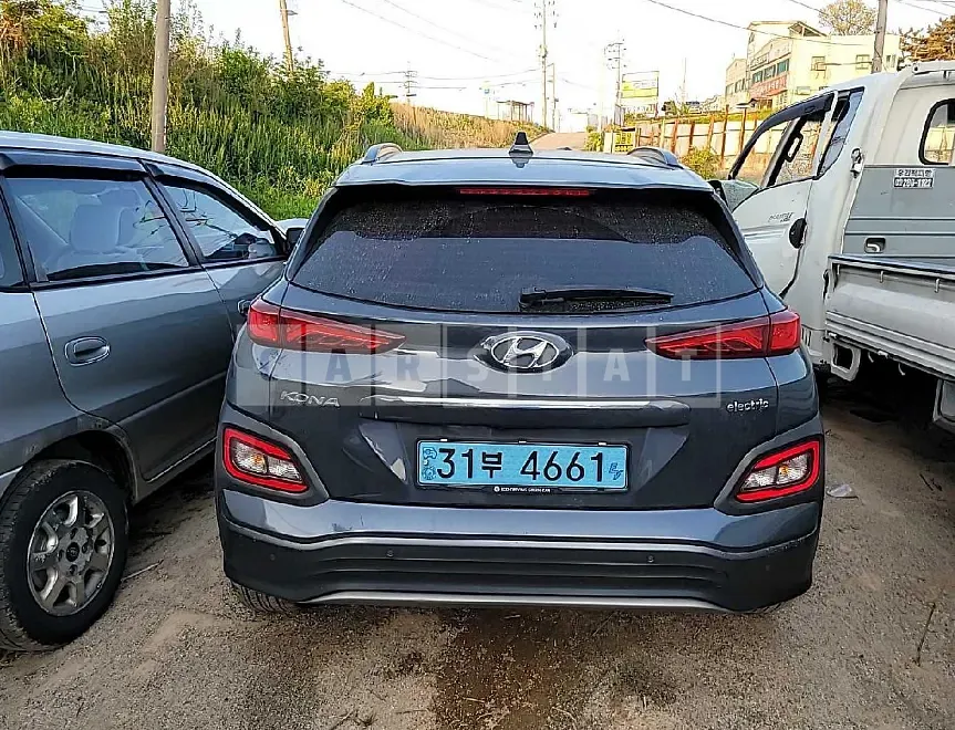 Photo 2 of 17: 2019 Hyundai Kona Electric, VIN KMHK381GFKU007922 — Korean insurance auction