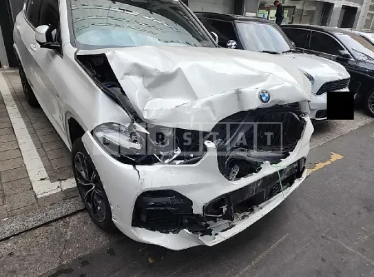 Photo 2 of 20: 2021 BMW X5 xDrive 30d, VIN WBAJU8100M9E88146 — Korean insurance auction